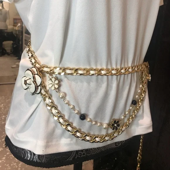Gold chain belt with pearls and camellia flower charms Accessories | Gold Chain Belt With Pearls And Camellia  main image 4